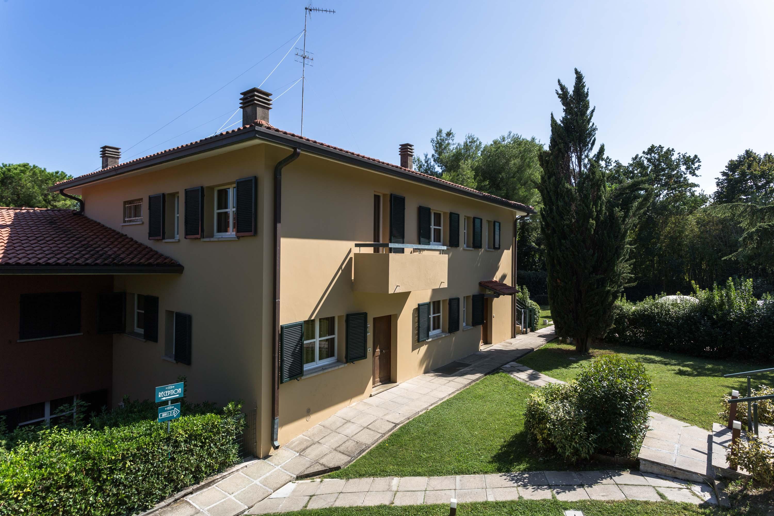 الشقق الفندقية ريتشونيفي  Residenze Al Colle Dei Pini المظهر الخارجي الصورة