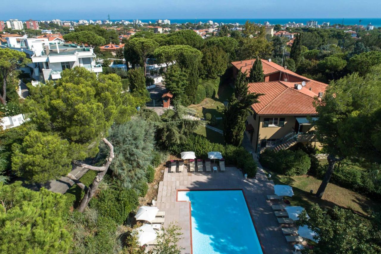 الشقق الفندقية ريتشونيفي  Residenze Al Colle Dei Pini المظهر الخارجي الصورة